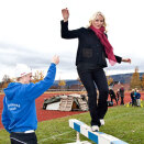 18 October: Crown Princess Mette-Marit visits Lillehammer. Here on the beam with the local after school program (Photo: Geir Olsen / Scanpix)